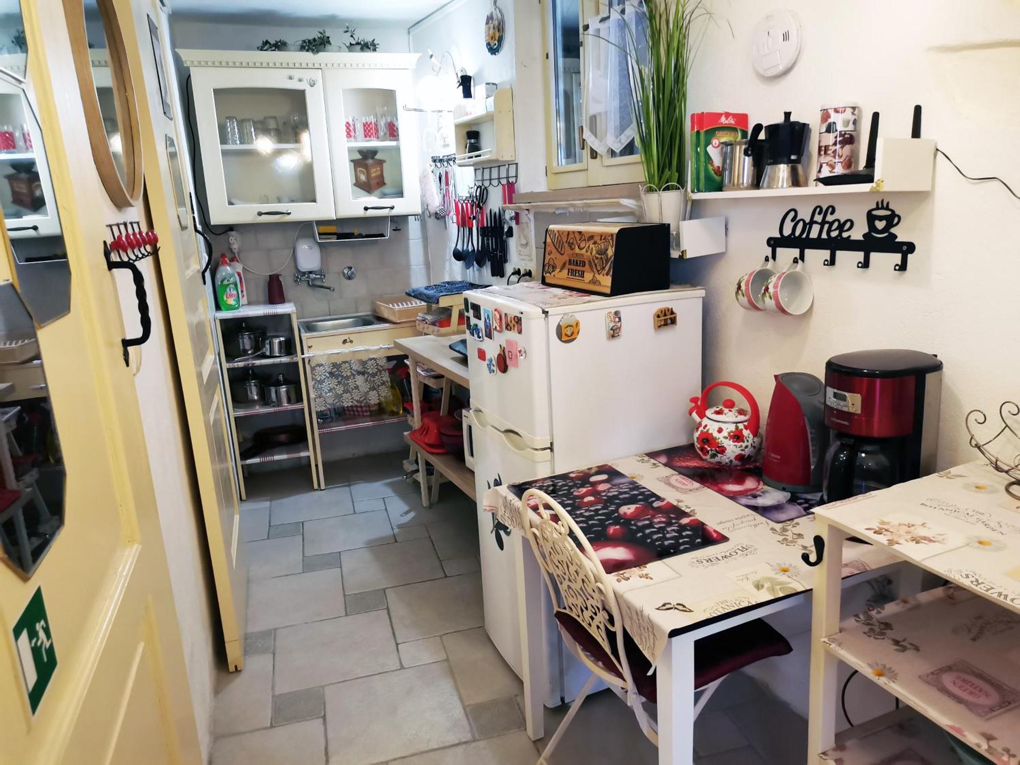 Apartment Alena + terrace + garden. Quiet center Jelsa  Exterior foto